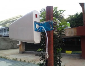 outdoor-log-periodic antenna